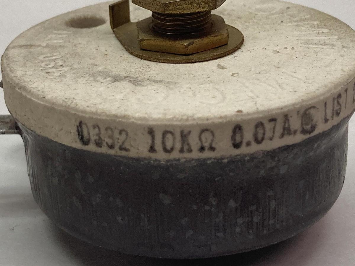 Used Ohmite,0332,Rheostat 10000 OHM 0.07A Series 8209