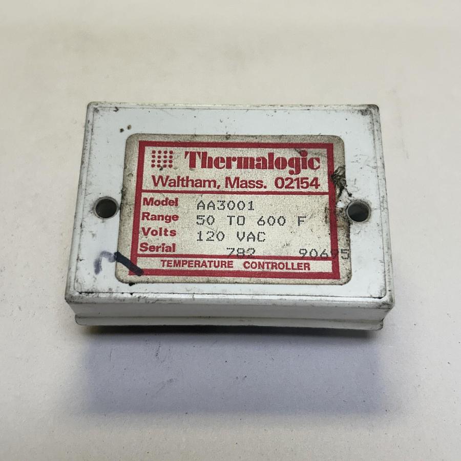 Used THERMALOGIC,AA3001,TEMPERATURE CONTROLLER 50-600F 120V