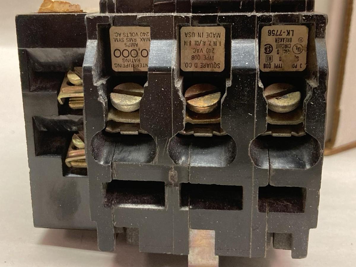 Used Square D,QOB3301021,Circuit 'Breaker 30A 240V 3P