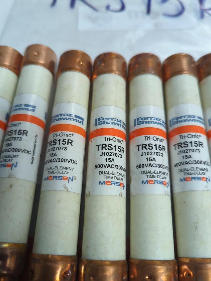 Used FERRAZ SHAWMUT,TRS-15R,TRI-ONIC 15 AMP FUSE LOT OF 11 PRE-OWNED