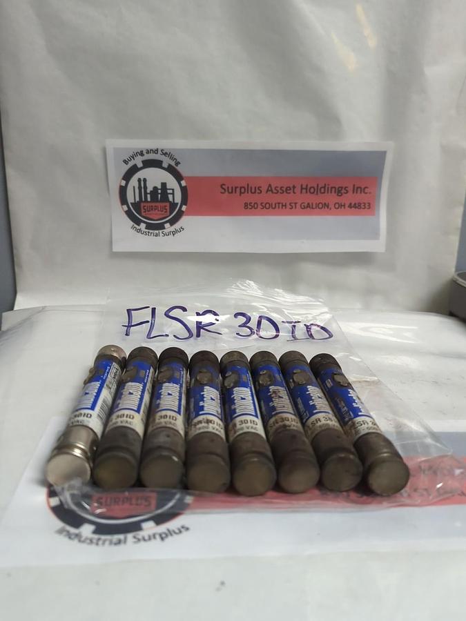 Used LITTELFUSE,FLSR30ID,INDICATOR 30 AMP FUSE LOT OF 8 PRE-OWNED