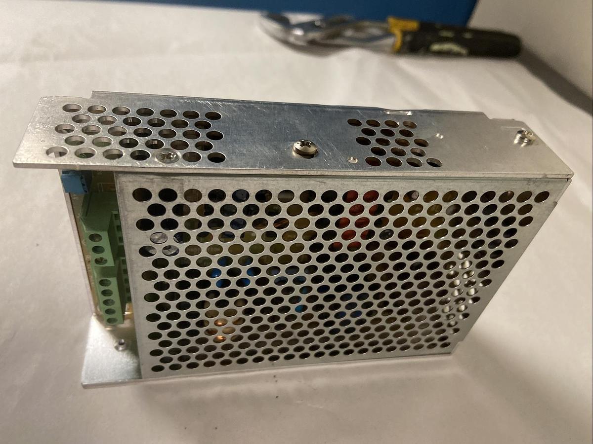 Used IDEC,PS3L-D24AF,Power Supply Input 100-240VAC Output 2.2A 24VDC