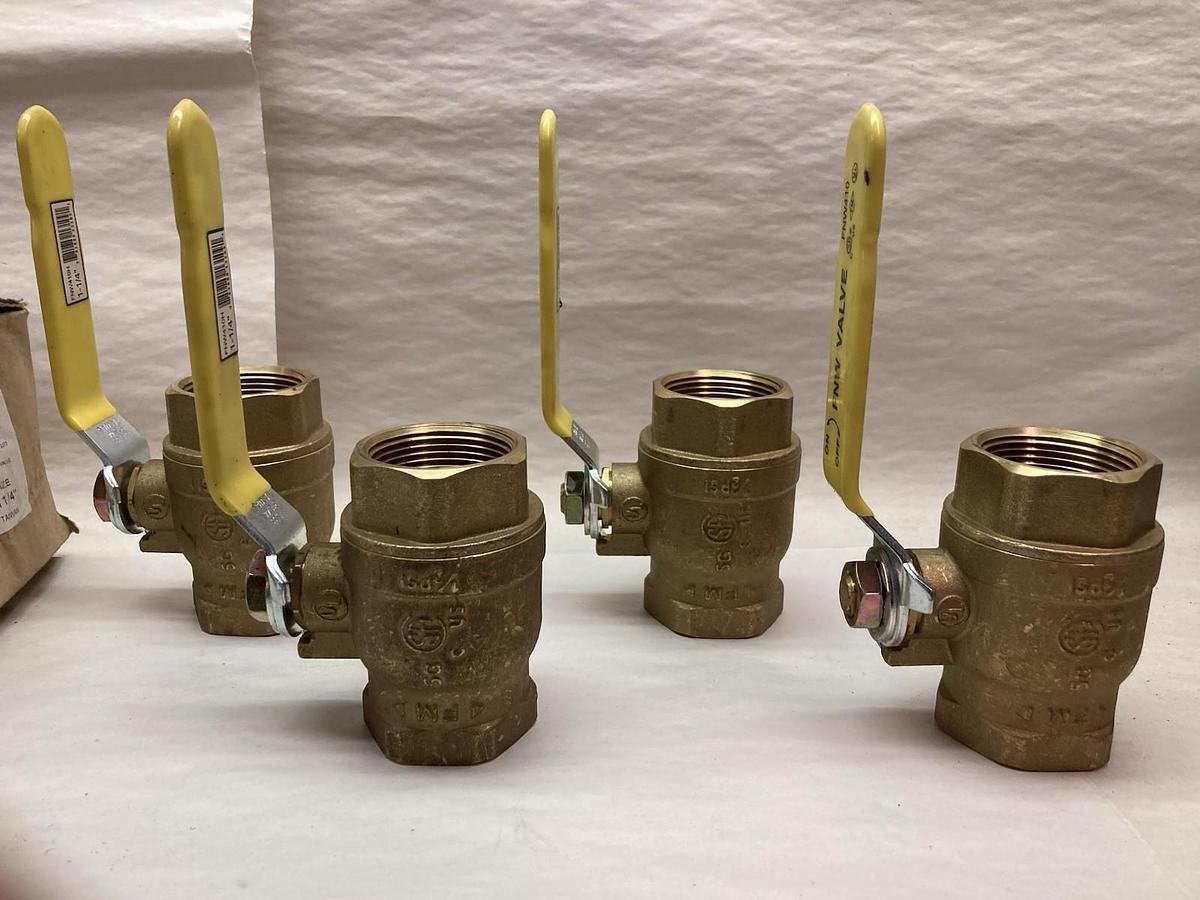 FNW,FNW410H,Ball Valve 600 WOG 1-1/4 Inch BOX OF 4