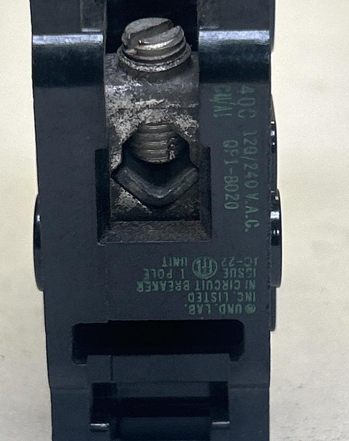 Used ITE,QP1-B020,CIRCUIT BREAKER 20A 120/240V 1P