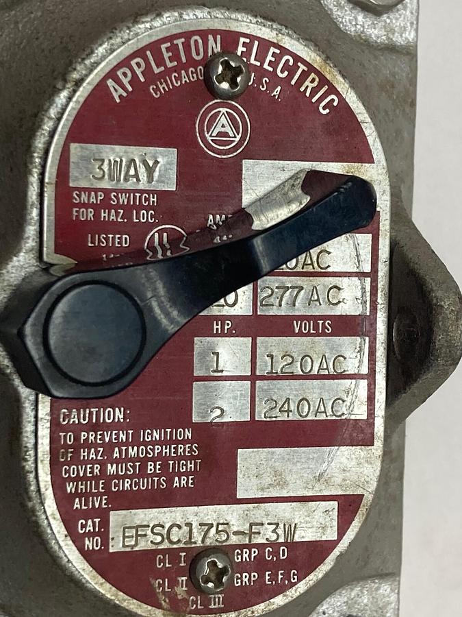 Used Appleton,EFSC175-F3W,3-Way Snap Switch
