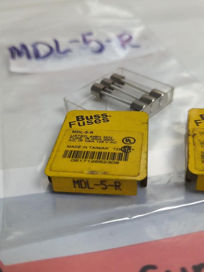 COOPER BUSSMANN,MDL-5-R,5 AMP FUSE LOT OF 5 NOS