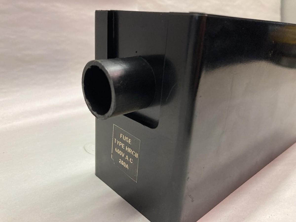 Used Unbranded,Type HRCII,Fuse Block 600Vac 200A