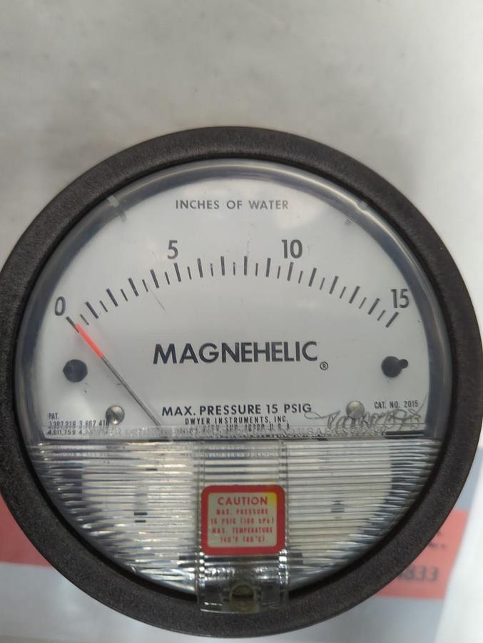 Used MAGNEHELIC,2015,DIFFERENTIAL PRESSURE GAUGE 15PSIG PRE-OWNED