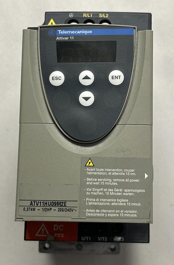 Used TELEMECANIQUE,ATV11HU09M2E,ADJUSTABLE VARIABLE SPEED DRIVE