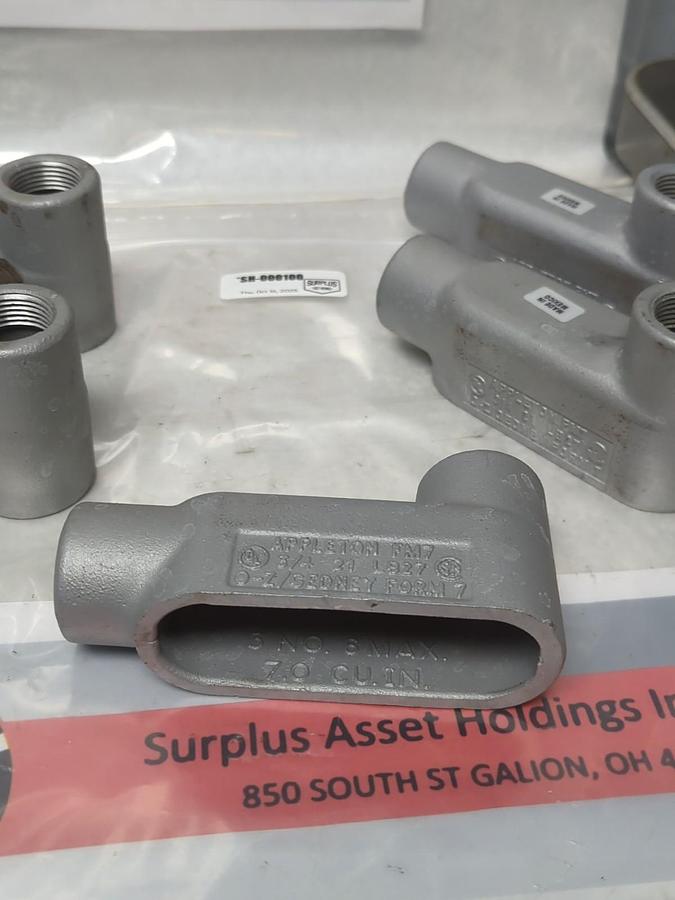 APPLETON,LB27,FM7 CONDUIT BODY 3/4 INCH LOT OF 5 NOS