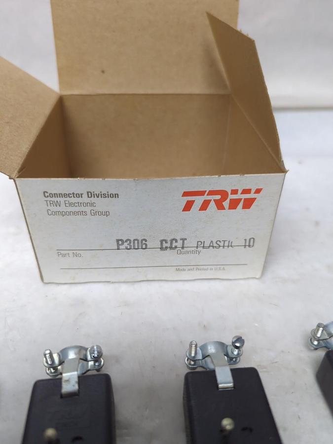 TRW,P306-CCT,CINCH CONNECTORS BOX OF 10 PCS NOS