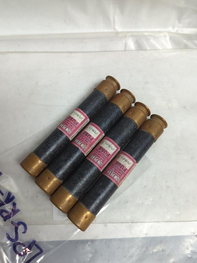 Used COOPER BUSSMANN,LPS-RK-4-1/2,LOW-PEAK 4-1/2 AMP FUSE LOT OF 4 PRE-OWNED