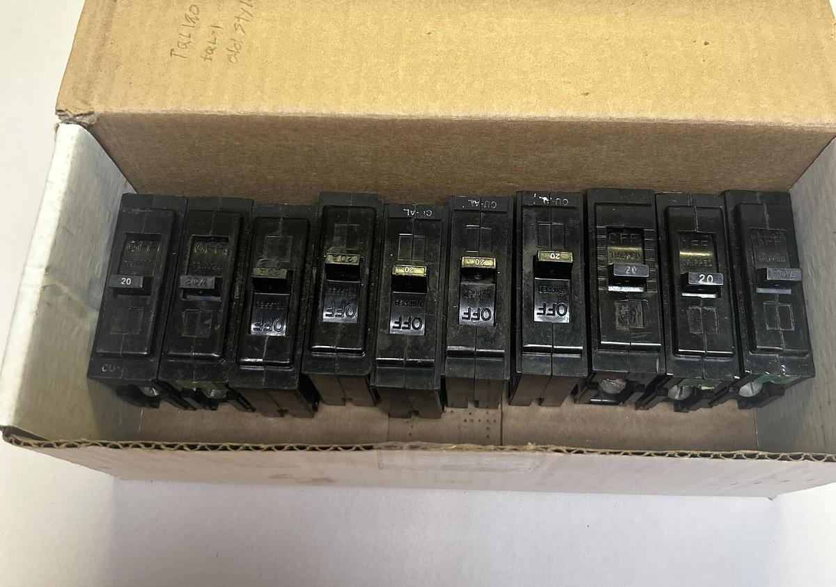 Used GENERAL ELECTRIC,TQL120,CIRCUIT BREAKER 20A 120/240V 1P LOT OF 10