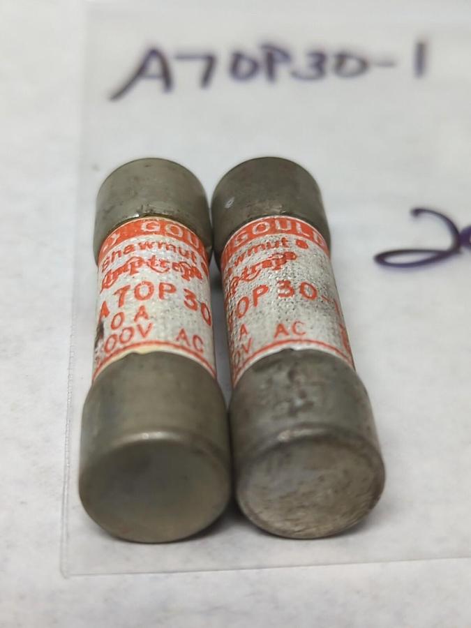 Used GOULD SHAWMUT,A70P30-1,AMP-TRAP 30 AMP FUSE LOT OF 2 PRE-OWNED