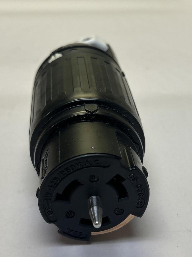 HUBBELL,CS6364C,TWIST LOCK NOS