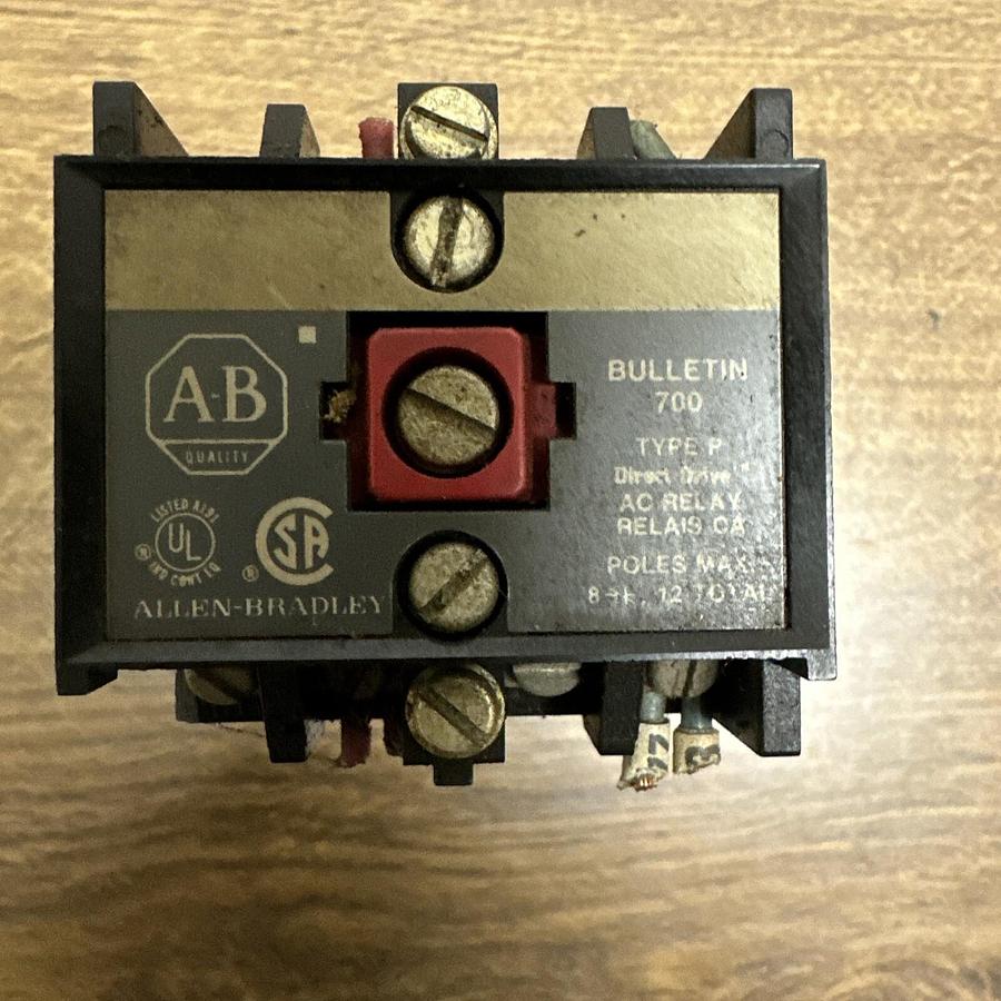 Used Allen Bradley,700-P800A1,AC Relay Ser A