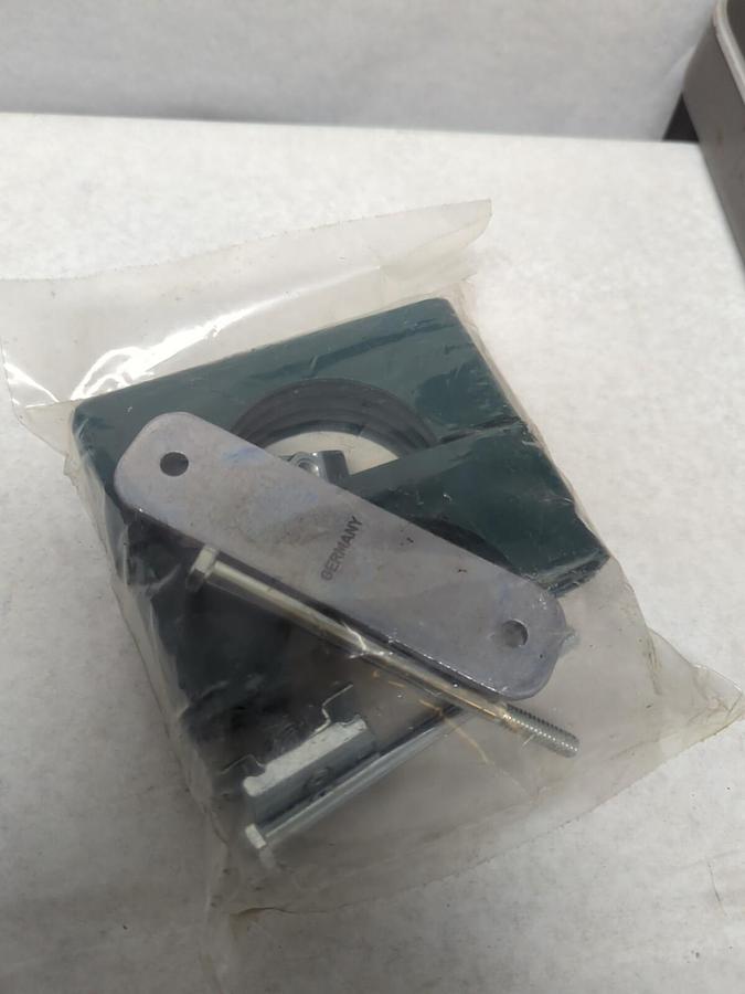 STAUFF,CRA763 5PPDPASUW3K,UNISTRUT MOUNT 2-1/2 INCH NEW