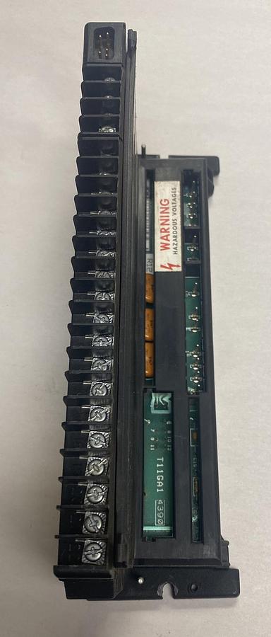 Used GE FANUC,IC660TSD100C,TERMINAL ASSEMBLY