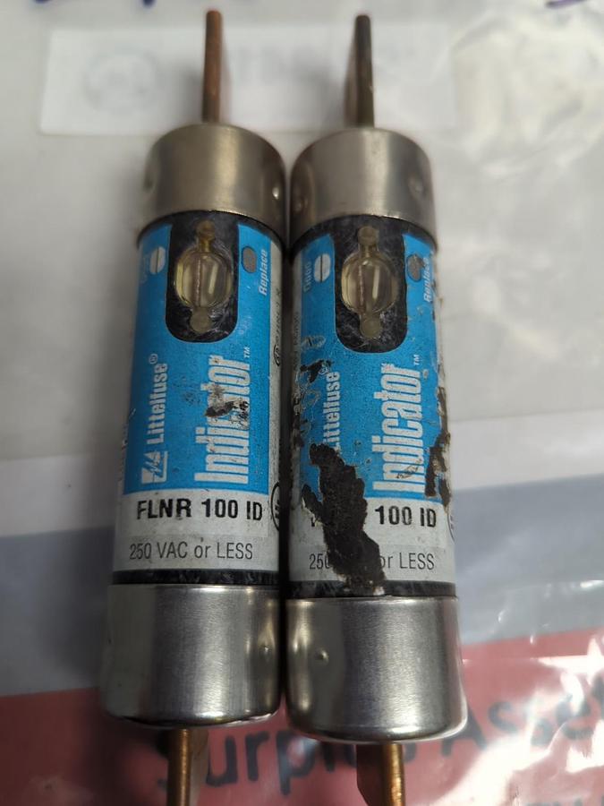 Used LITTELFUSE,FLNR100ID,INDICATOR 100 AMP FUSE LOT OF 2 PRE-OWNED