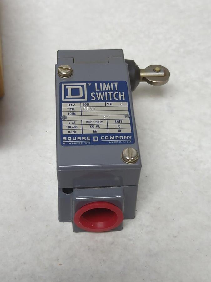 SQUARE D,B54F,TURRET HEAD LIMIT SWITCH CLASS 9007 SERIES A NOS