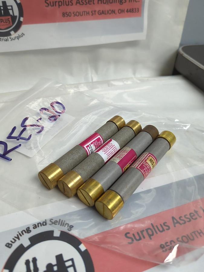 COOPER BUSSMANN,RES-20,RENEWABLE 20 AMP FUSE LOT OF 4 PRE-OWNED