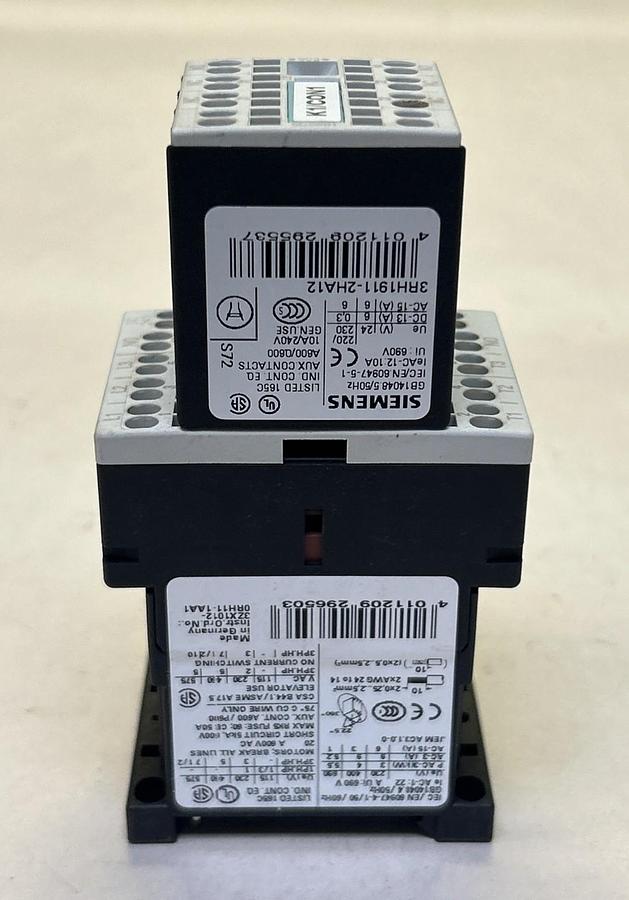 Used SIEMENS,3ZX1012-0RH11-1AA1,CONTACTOR W/ 3RH1911-2HA12 CONTACT BLOCK