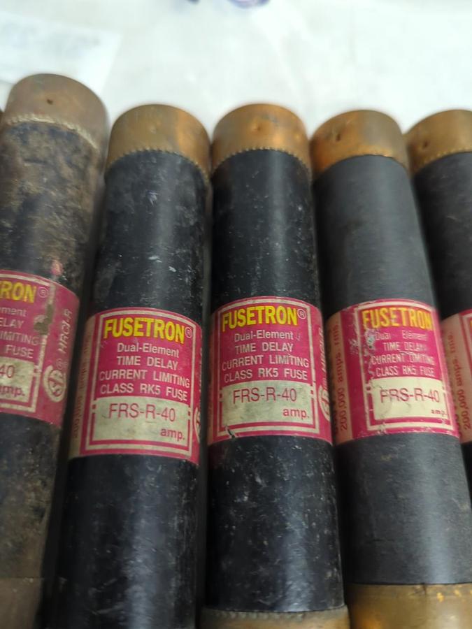 Used COOPER BUSSMANN,FRS-R-40,FUSETRON 40 AMP FUSE LOT OF 11 PRE-OWNED