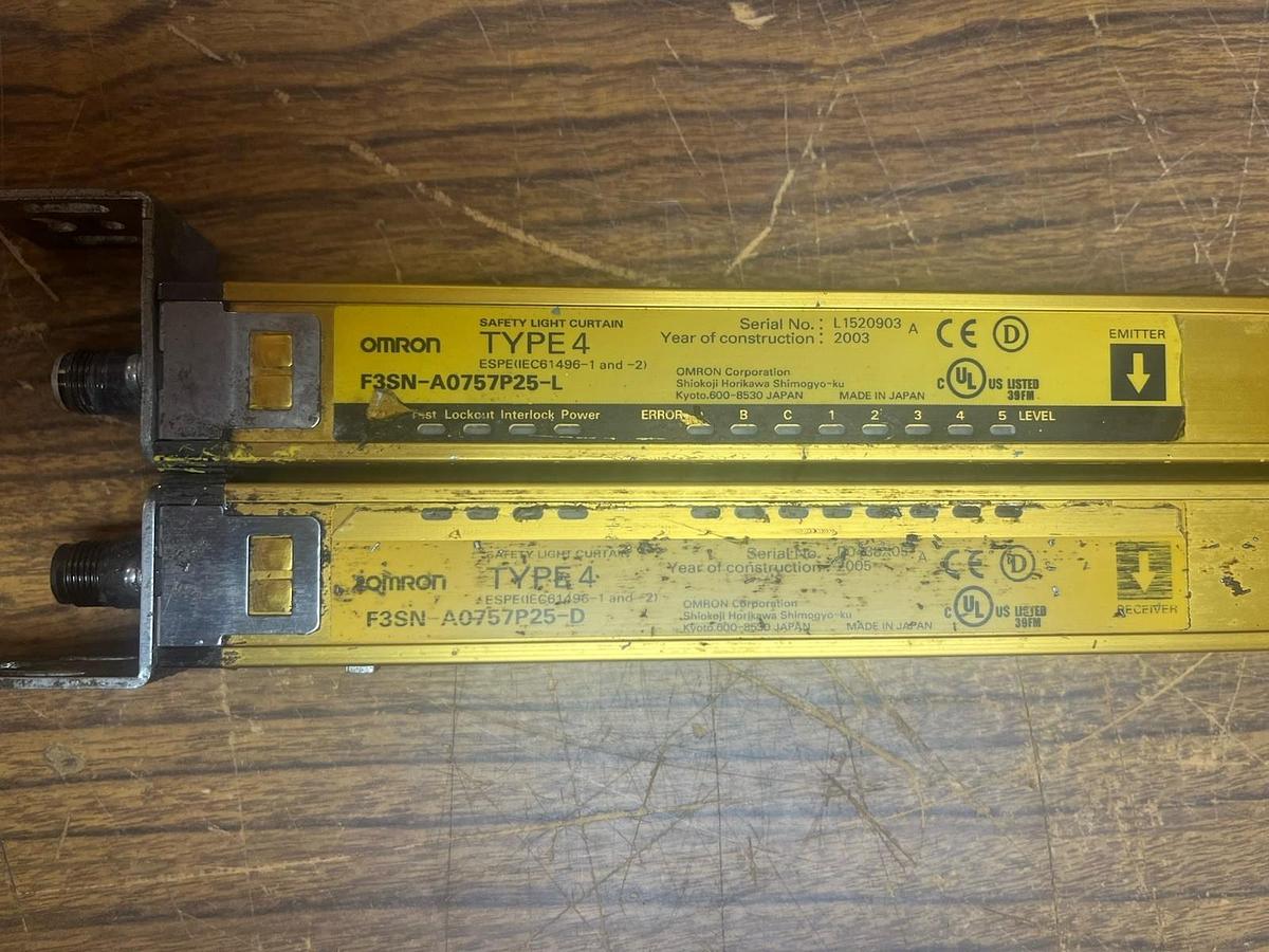 Used OMRON,F3SN-A0757P-25,LIGHT CURTAIN