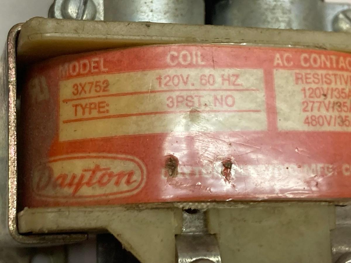 Used Dayton,3X753A,60A Relay 120Vac Coil