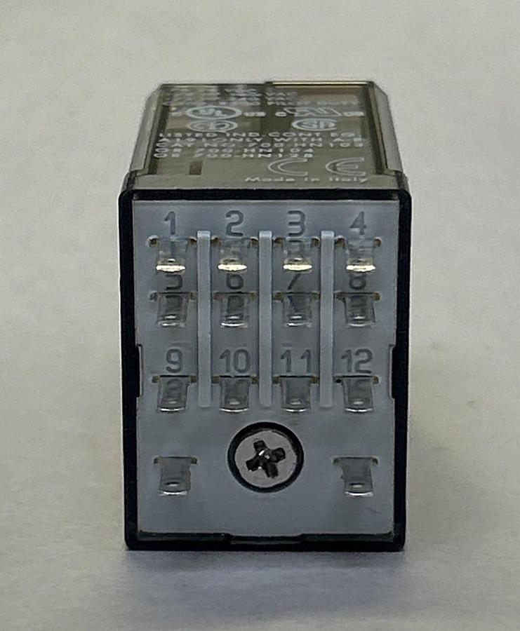 Used ALLEN BRADLEY,700-HC14A1-4,GENERAL PURPOSE RELAY NEW