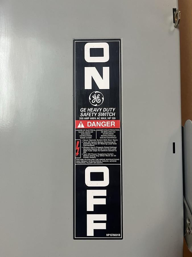 GE,TH3364,INDOOR FUSIBLE SAFETY SWITCH 200A 600V 3P
