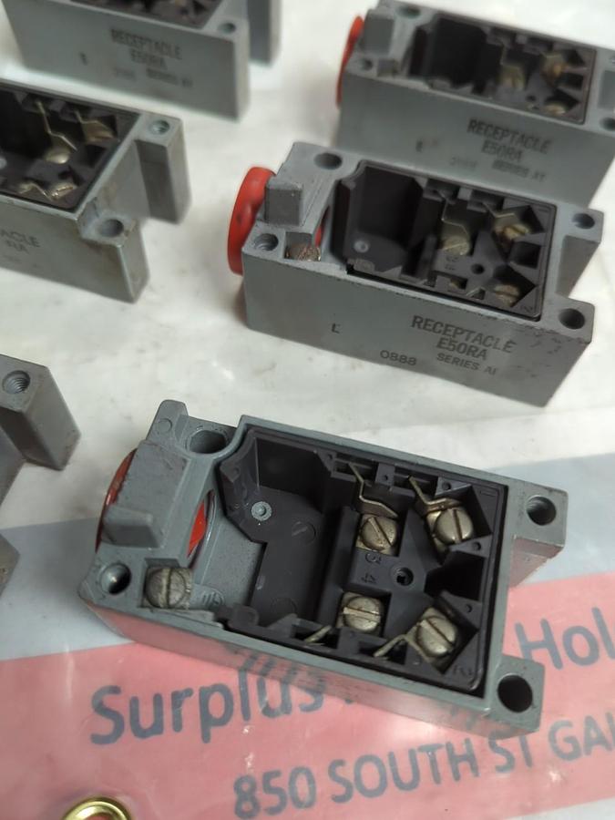 Used CUTLER HAMMER,E50RA,LIMIT SWITCH RECEPTACLE SERIES A1 LOT OF 6 PRE-OWNED