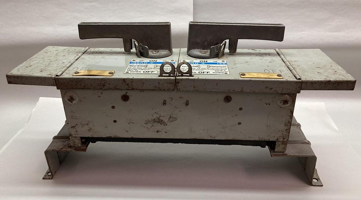 Used ITE Gould,V7B3222,Vacu-Break Panelboard 15Hp 60A 240V