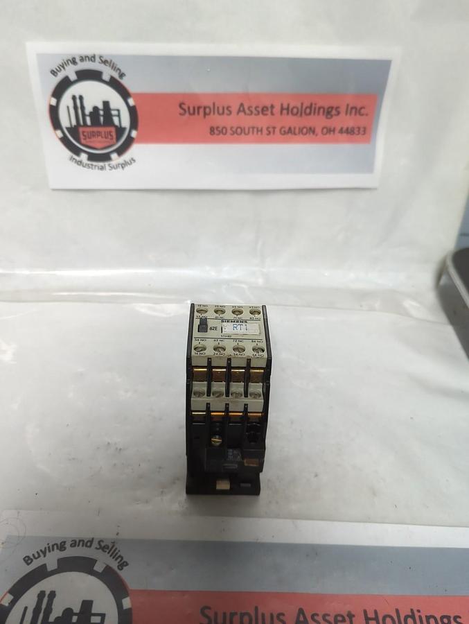 Used SIEMENS,3 TH 82 62-0A,CONTACTOR PRE-OWNED