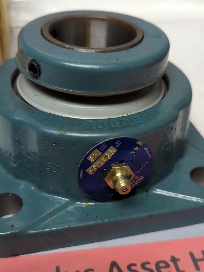 DODGE,070566,F4S-S2-108RE FLANGE SHPERICAL EXP FLOATING BEARING 1-1/2 IN BORE