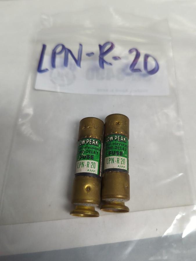 Used COOPER BUSSMANN,LPN-20,LOW-PEAK 20 AMP FUSE LOT OF 2 PRE-OWNED