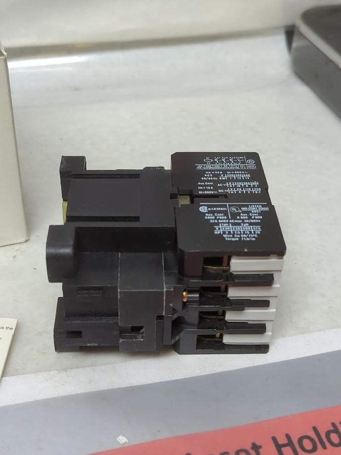 JOSLYN CLARK,CL03.aJ,CONTACTOR 110/120V 50/60HZ NOS