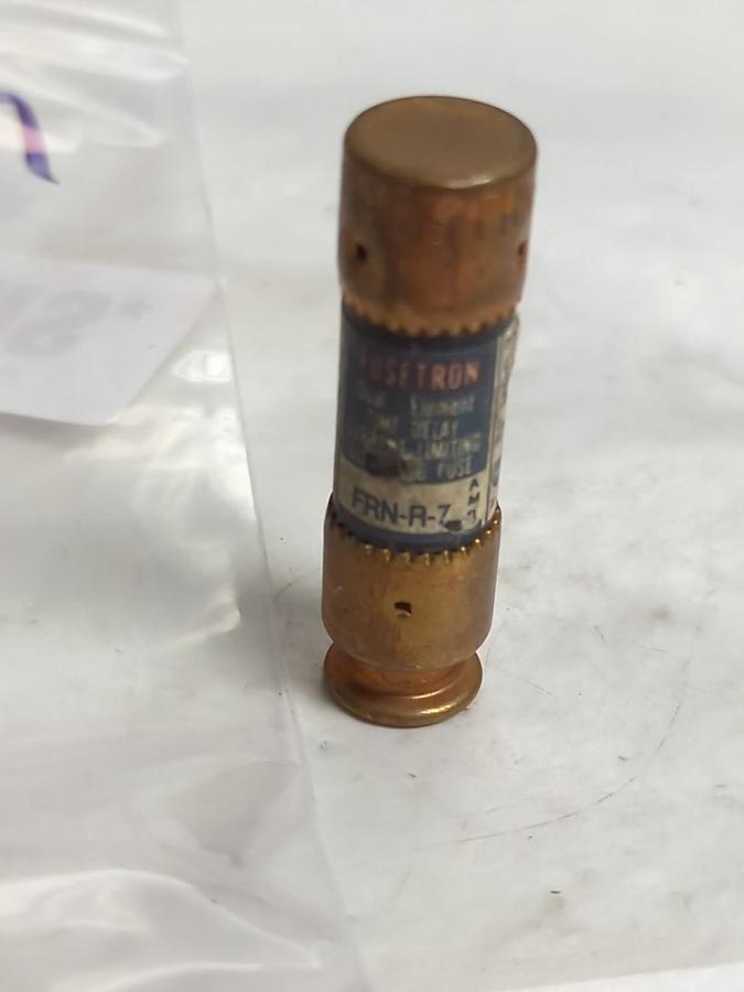 Used COOPER BUSSMANN,FRN-R-7,FUSETRON 7 AMP FUSE LOT OF 2 PRE-OWNED