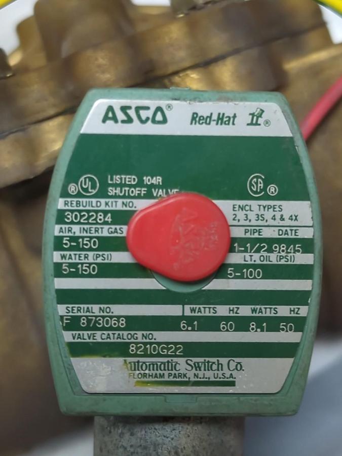 Used ASCO,8210G22,SOLENOID VALVE 1-1/2 INCH 5-150PSI PRE-OWNED