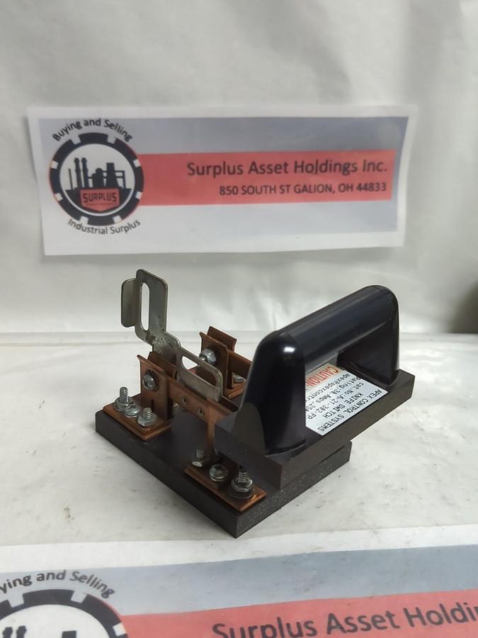 Used APEX CONTROLS,A-21-302 FP,SWITCH 30 AMP 250VDC PRE-OWNED