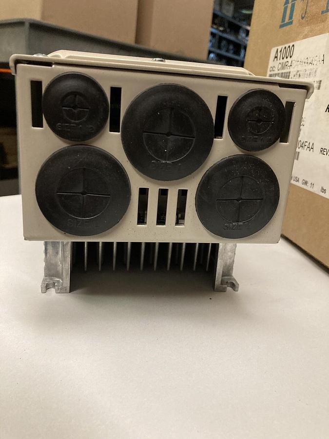 Yaskawa,CIMR-AU4A0004FAA,VFD Variable Frequency Drive 480v 4.3A
