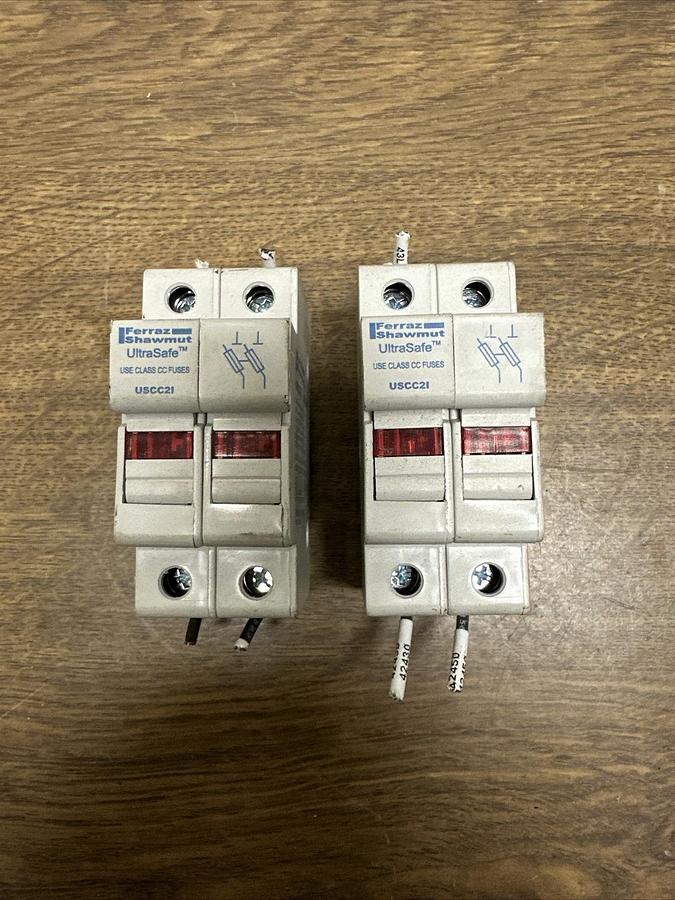Used Ferraz Shawnut,D217008,Double 30 Amp Fuse Holder Lot of 2