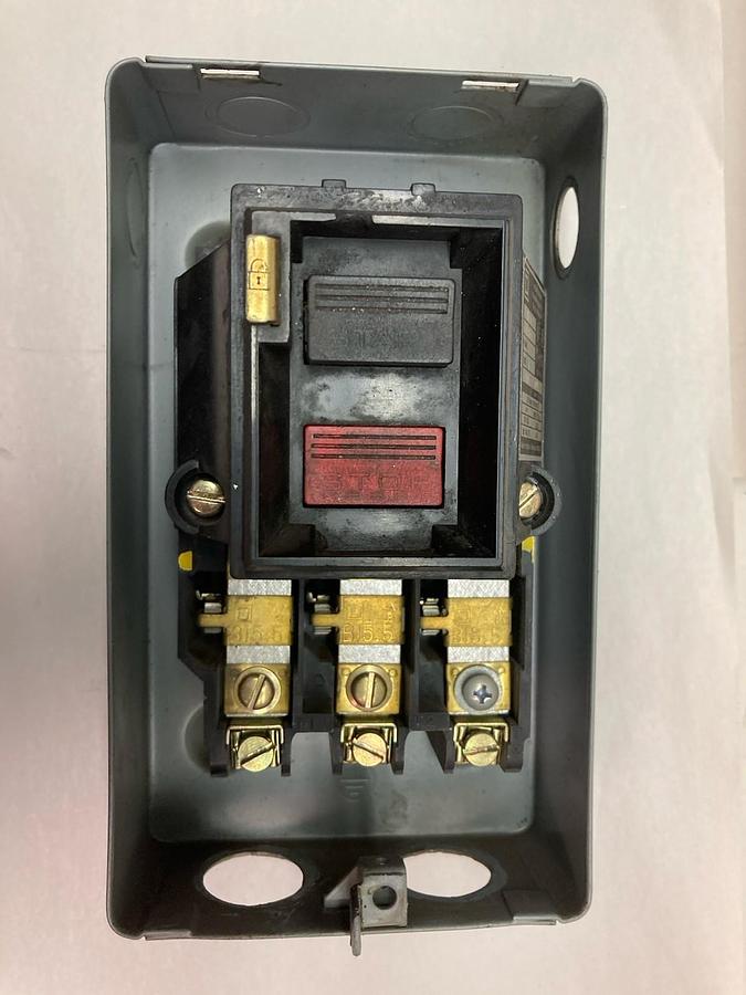 Used Squarer D,Class 2510,Manual Starter 600V Size M-0 and M-1