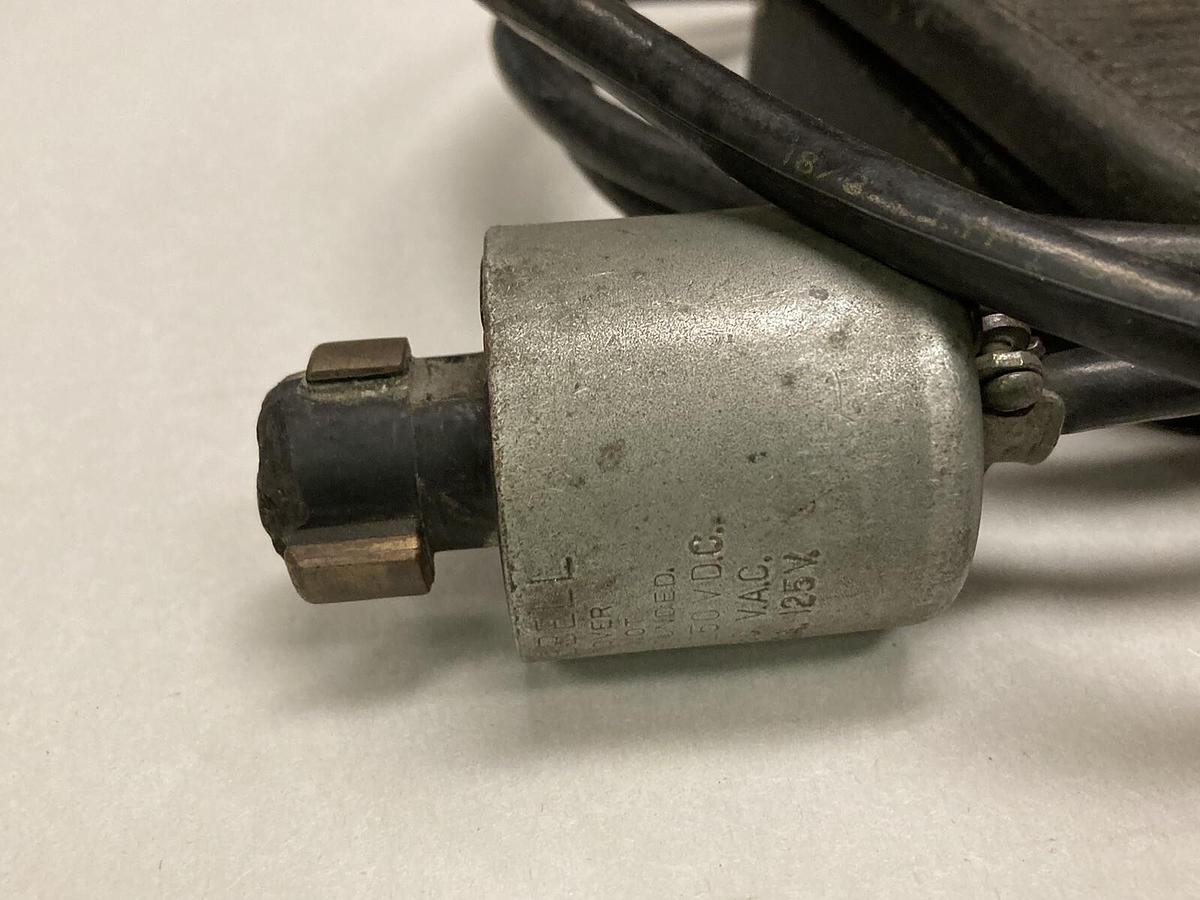 Used LIinemaster,632-S,Clipper Foot Switch 20A 1HP 125-250 VAC