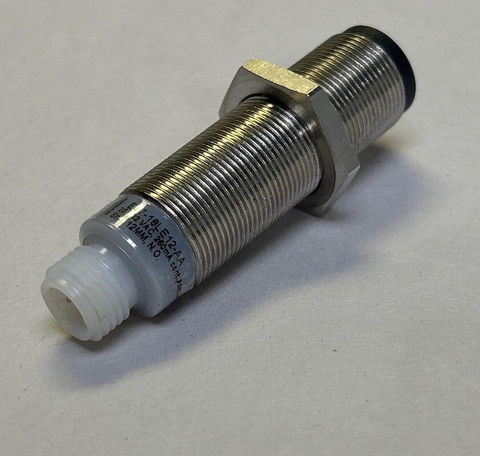 Used EATON CUTLER HAMMER,E57-18LE12-AA,PROXIMITY SWITCH NEW