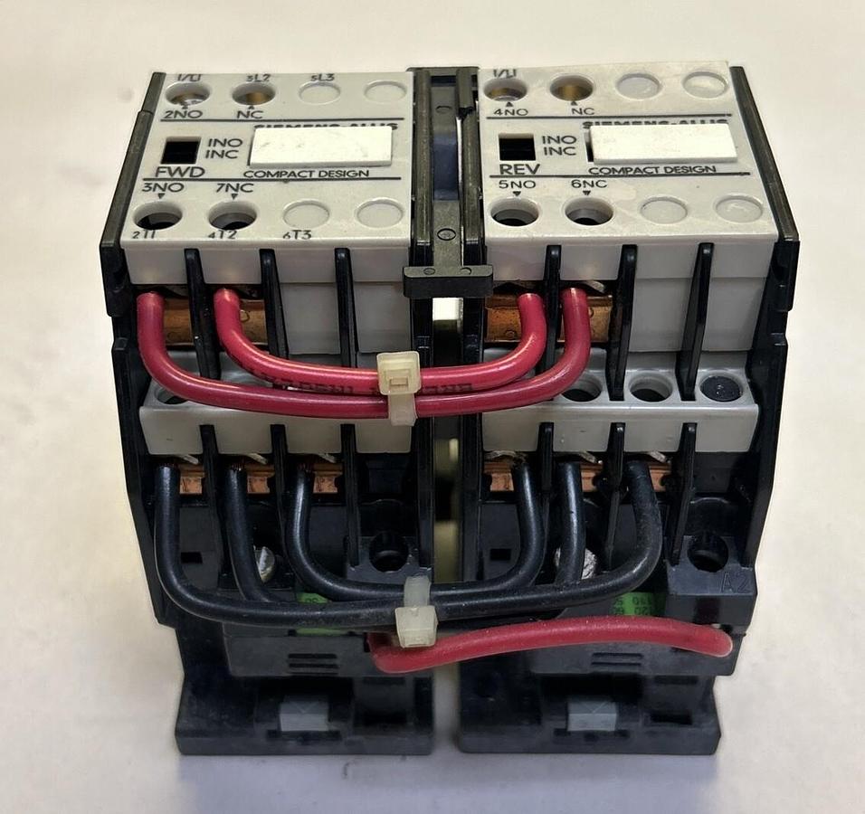 Used SIEMENS,C21AC3,REVERSING CONTACTOR SIZE 00