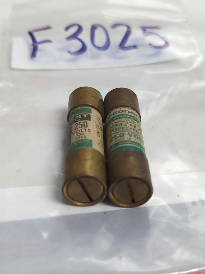 ECONOMY,F-3025,RENEWABLE 30 AMP FUSE LOT OF 2 PRE-OWNED