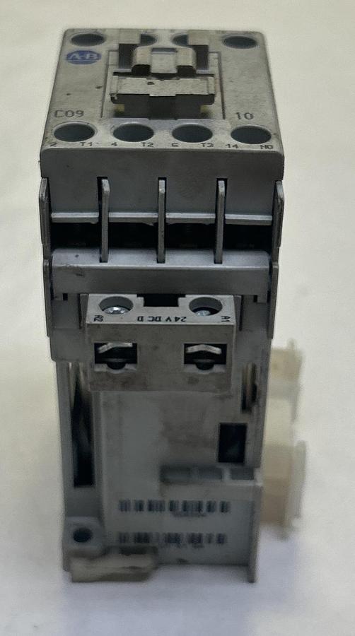 Used ALLEN BRADLEY,100-C09D10,CONTACTOR