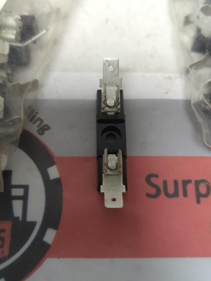 GOULD SHAWMUT,6X32QC1,SINGLE POLE FUSE BLOCK 30A 250V AC LOT OF 47 NOS