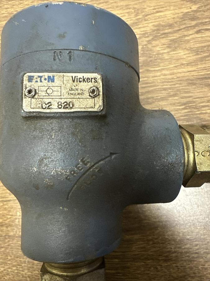Used Hedland,H761A-040,Flowmeter W/Vickers C2820 Check Valve